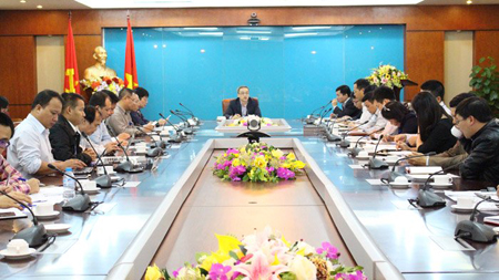 Thứ trưởng Phan Tâm chủ trì cuộc họp sơ kết công tác chuyển đổi mã vùng điện thoại cố định giai đoạn 1.